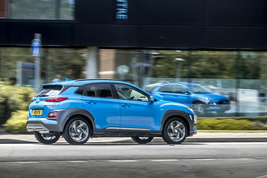  Hyundai Kona Hybrid (OS) 2019 года  (UK) (фото 19 из 40)